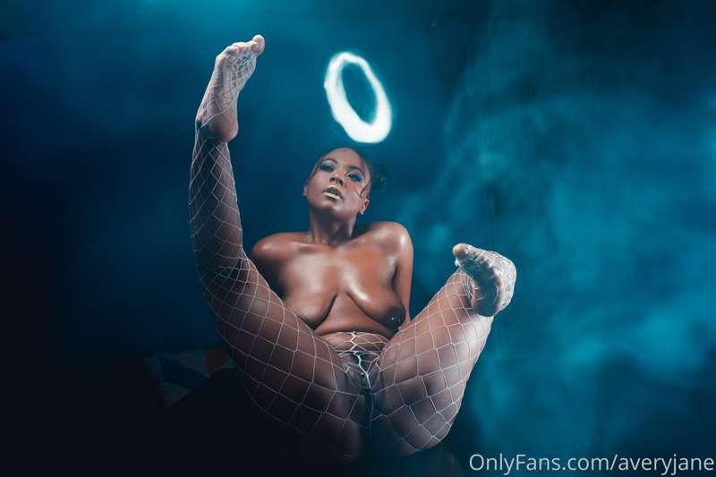 Heavenly Brown Body     


*Check out OnlyFans.com/lettuceph..