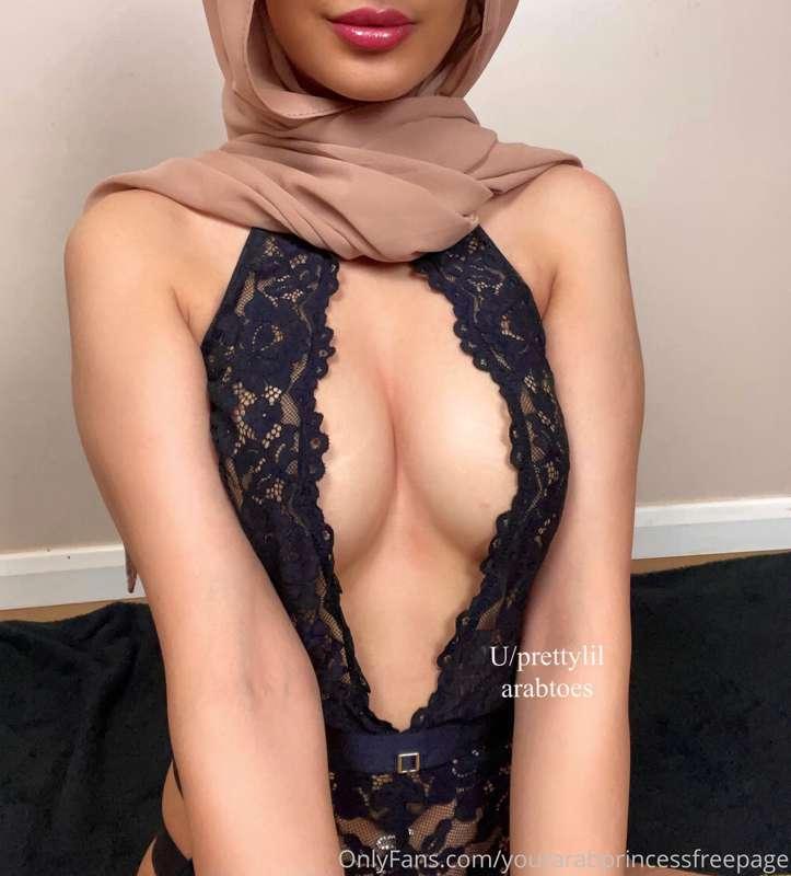Just posted and uncensored video on my paid onlyfans page😈😘 ..