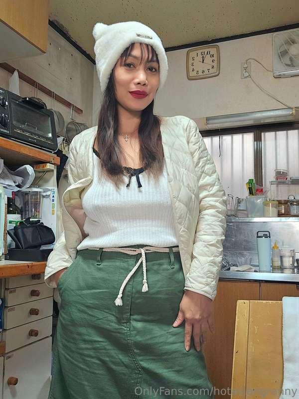Let's go out have coffee babeVisit my @gigithesexygrandma fo..