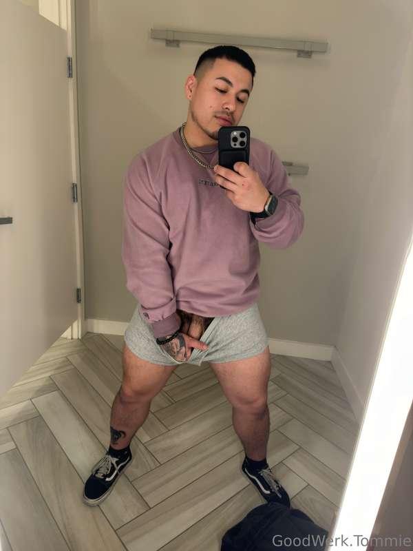 Let me watch you milk me in the dressing room nasty fuck 💦
