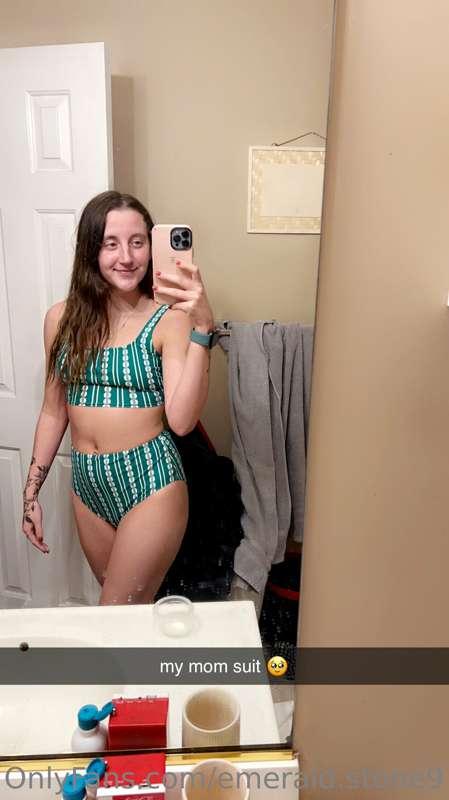 help me get new lingerie so i can make some sexy photos and ..