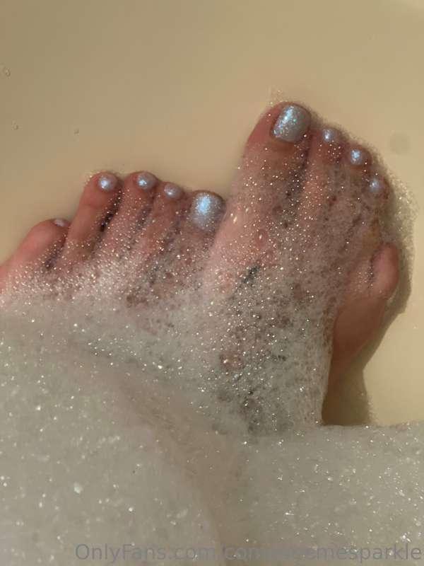 Bubble toes