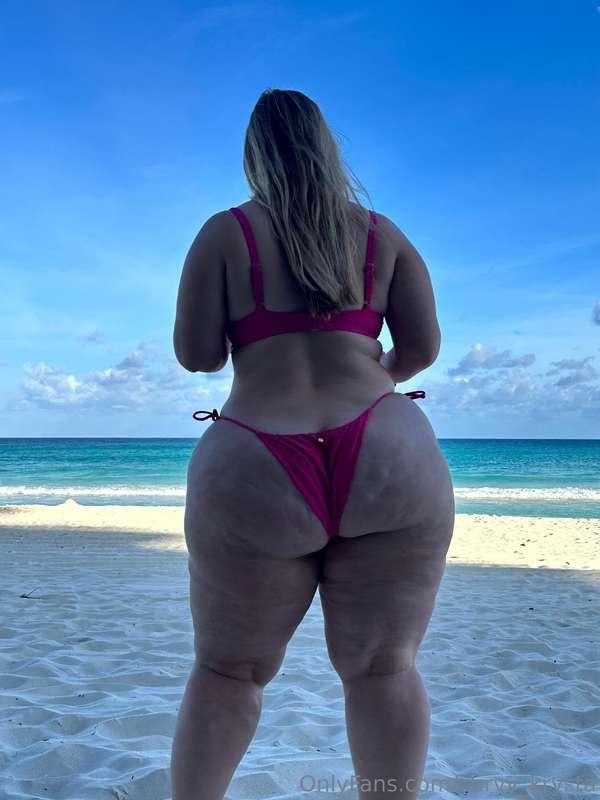 curvy_krysta main image