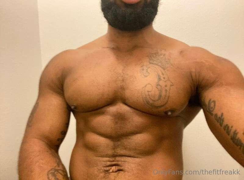 Do u like big pecs?