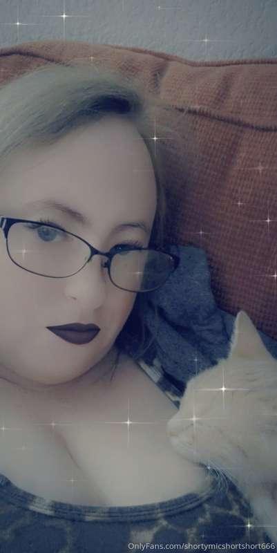 Kitty and titties