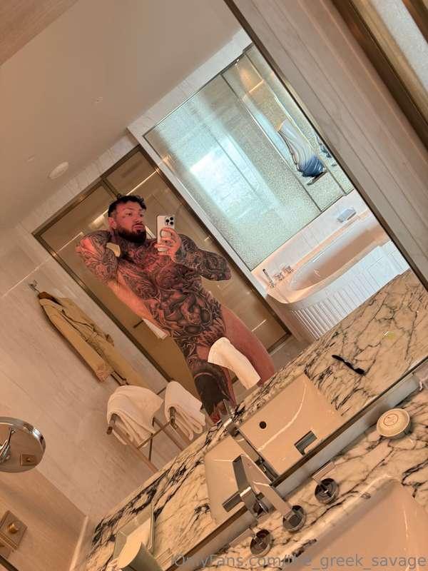 If 3 people DM me, the towel drops. Bet?