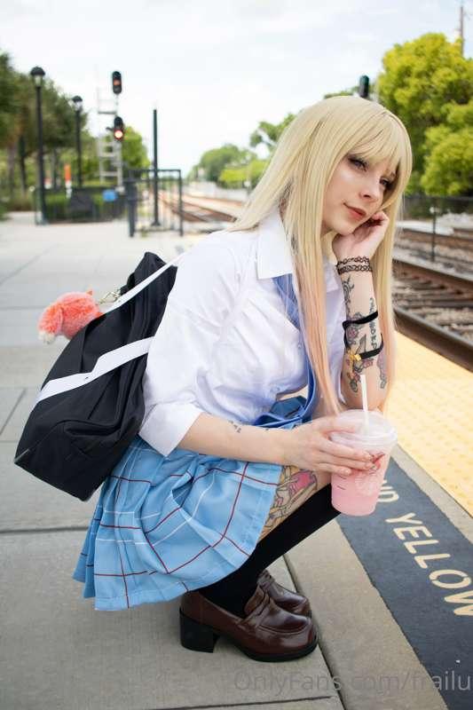 This cosplay is so cute, thank you for gazing upon it.