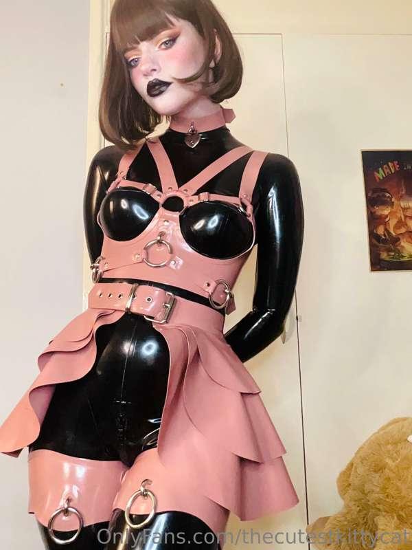 Should I wear more pink? 💞