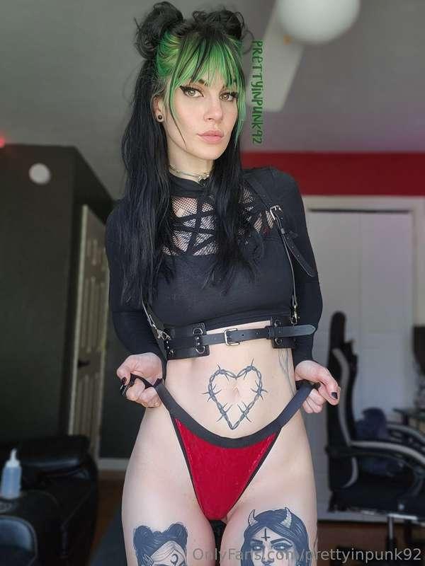 prettyinpunk92 image #3