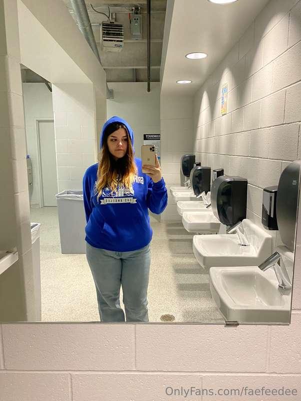 selfie from da soccer game i went to last night 😁 we won ! 🥳