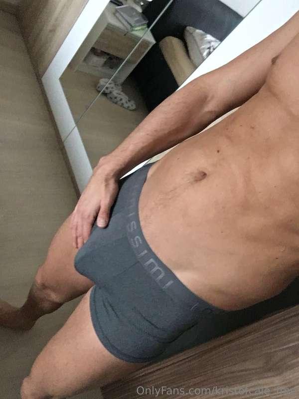 Bulge is shy just yet, how about you rub on it for good luck..