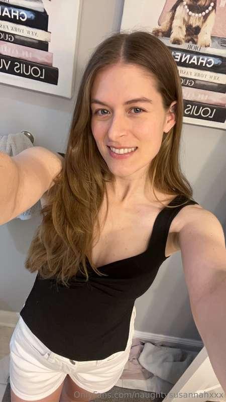 Selfie queen reporting for duty👑😊