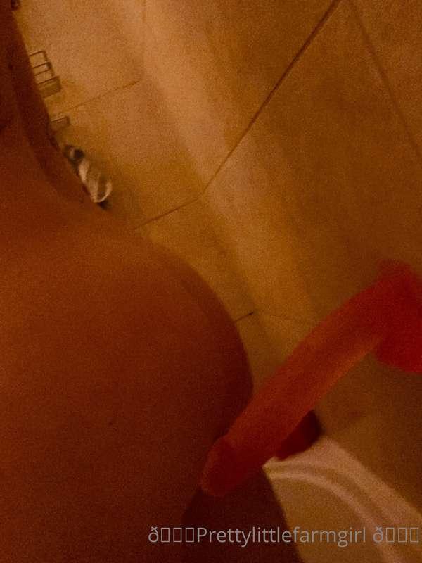 😈💦little shower fun with my big boy 😈💋