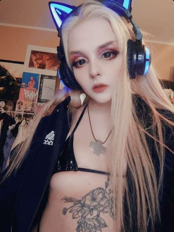 faith_chan image #2
