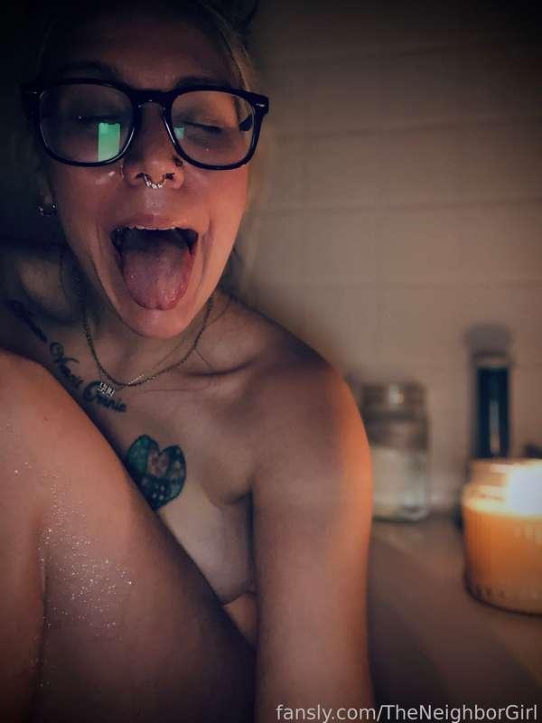theneighborgirl image #2