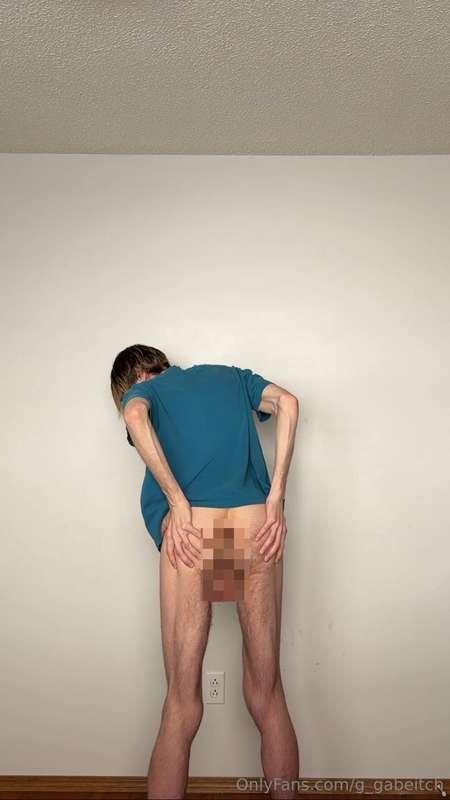 Just did a photo/video shoot. Message me for the full set 🍆🍑..