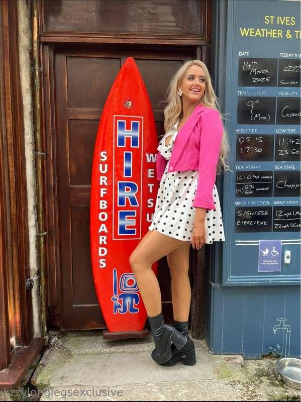 Yes I am taller than a surf board 🙊