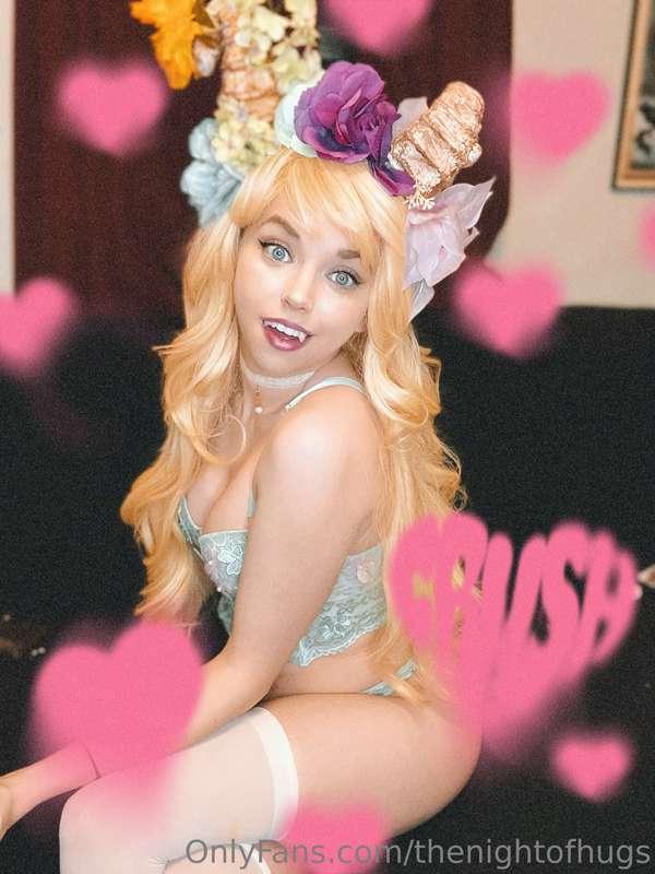 Full pussy video with toy play 🥵 i hope you like it as much ..