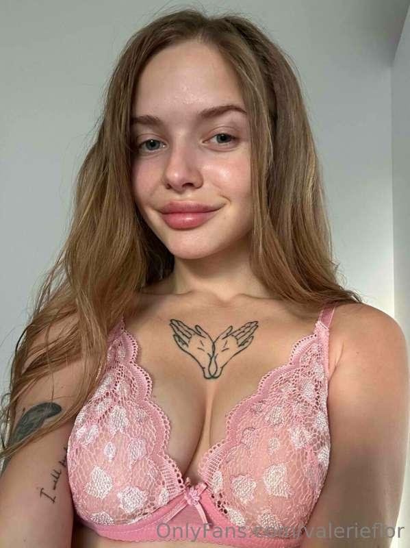 I like myself in this picture 😇😇😇 What do you think?