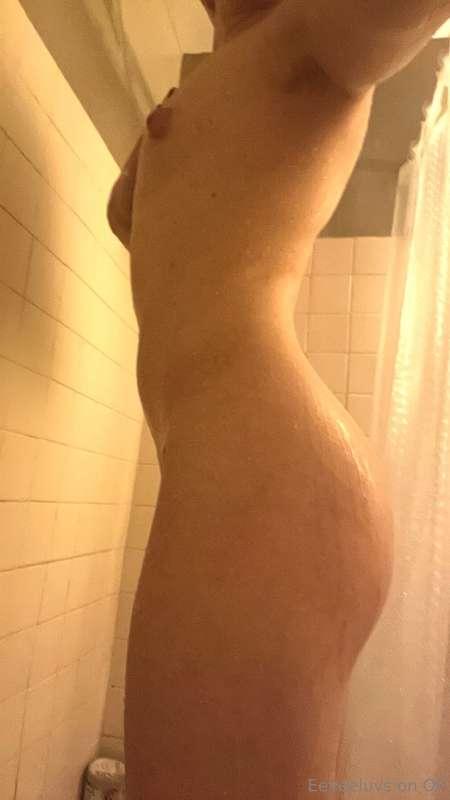 shower pics 💦