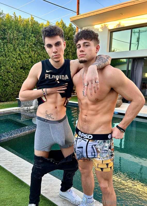 Hanging with @loganfoxx_of today👀 Maybe we’ll make a collab ..