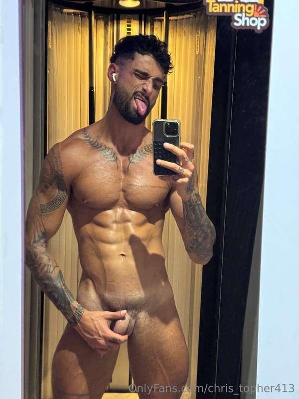 Bronze god in the making... Are you ready to worship? 💪😉