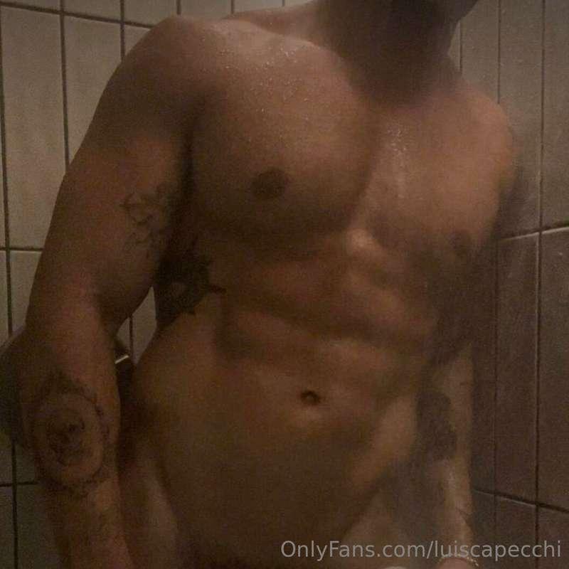 ***50,000 FANS SALE*** **CUM HOP IN THE SHOWER WITH ME**
I k..