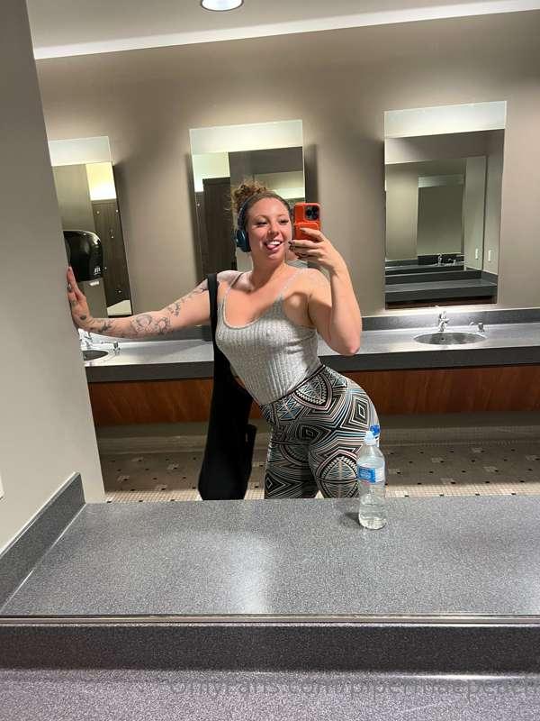 At the gym again, reinjuring again… ugh! At least I am cute ..