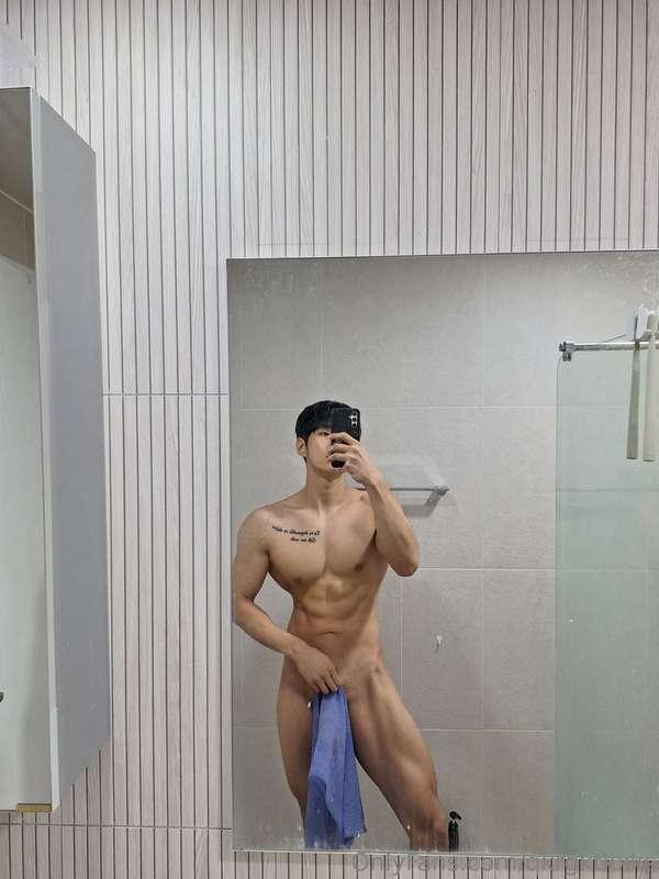 이번주 바디체크 실시ㅎㅎ!! 박하단들 벌써 12월이다☺️ 29일은 내 생일이라능🤫 연말이라 여기저기 불려다니..