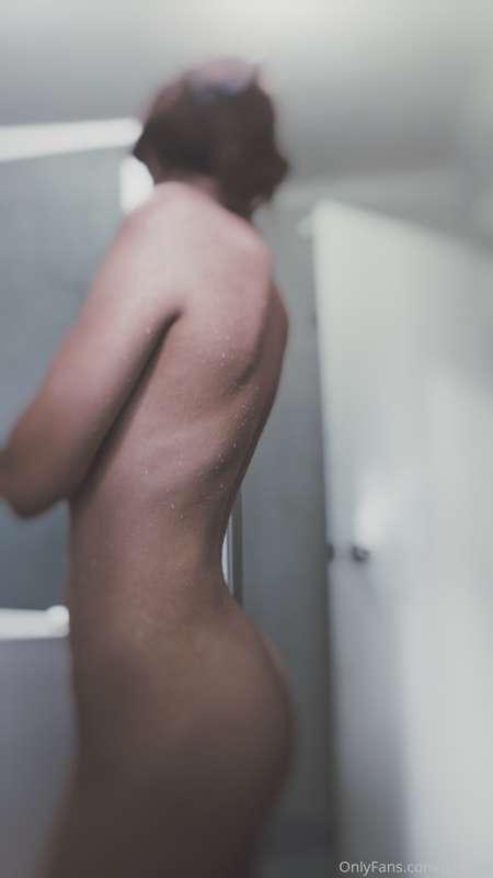 Video call me and watch me shower?😉