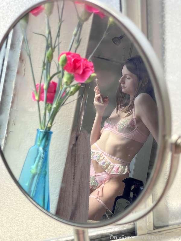 Here’s a little more of this set 😘💕