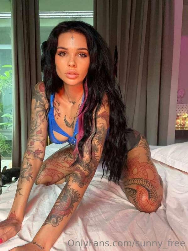 Am I sexy enough for you to get a message from you right now..