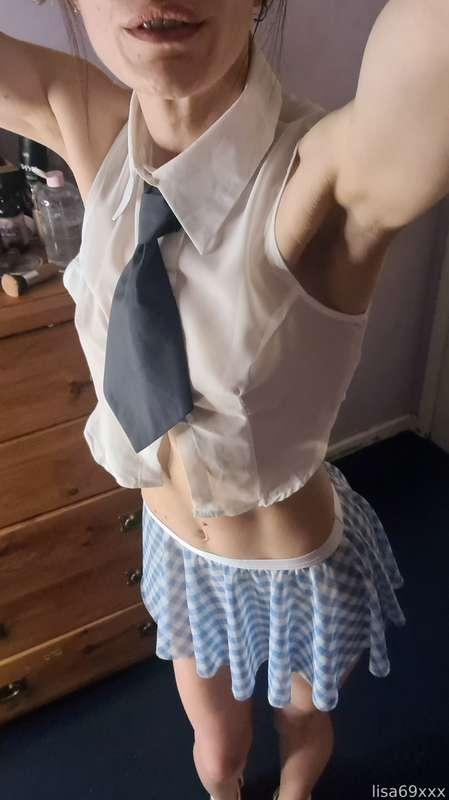 Which view do you like best ? 

#miniskirt #anal #plug #analplug #buttplug  #pierced 