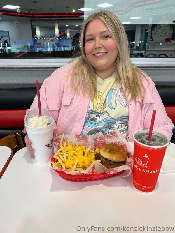 Nothing like a Steak and Shake butter burger😋