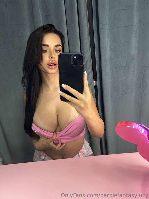 Do you think pink suits me??