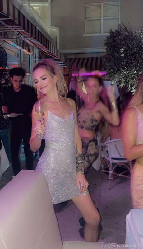 Welcome to Miami 🎶💋🛍💃🏼 Went to SPACE 🛸👾!
What’s ur favorite ..