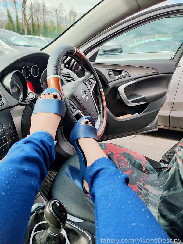 #fyp #teen #18 #young #petit #small #customs #daddy #feet #footfetish
