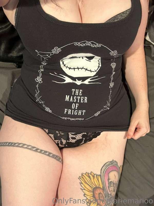 A little strip tease for you😉