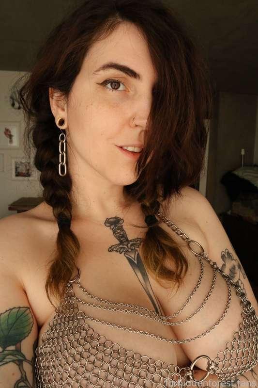witchytq image #2
