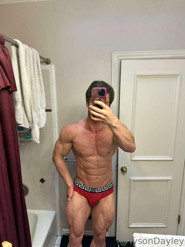 Checking in at 9 days out from the contest 💪 Let’s see what ..