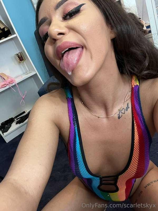 a naughty thought a day keeps the stress away 🙈