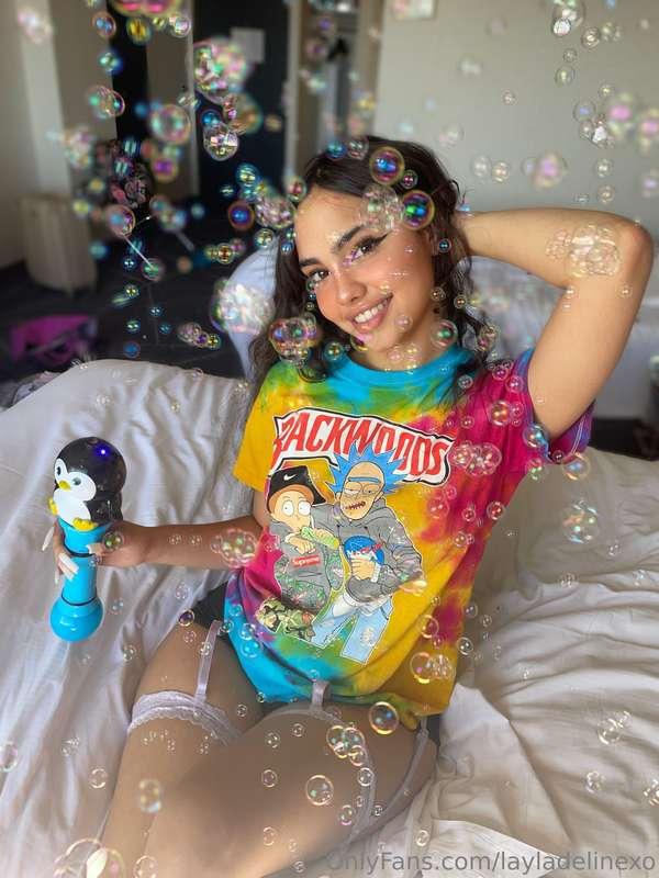 a picture of me smiling and some bubbles, what else do you w..