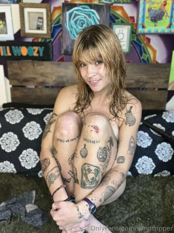 Fresh out of the shower with some knee scrapes - thoughts?