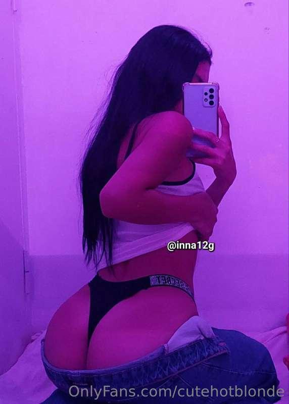 ## 🤍 @inna12g 🤍 look at my friend, she has a big ass 🍑 

🔓 F..