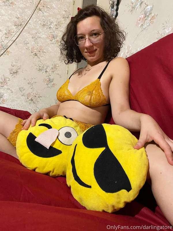 Petit Shooting tout en Jaune 😁🥰  #Jaune #Sexy