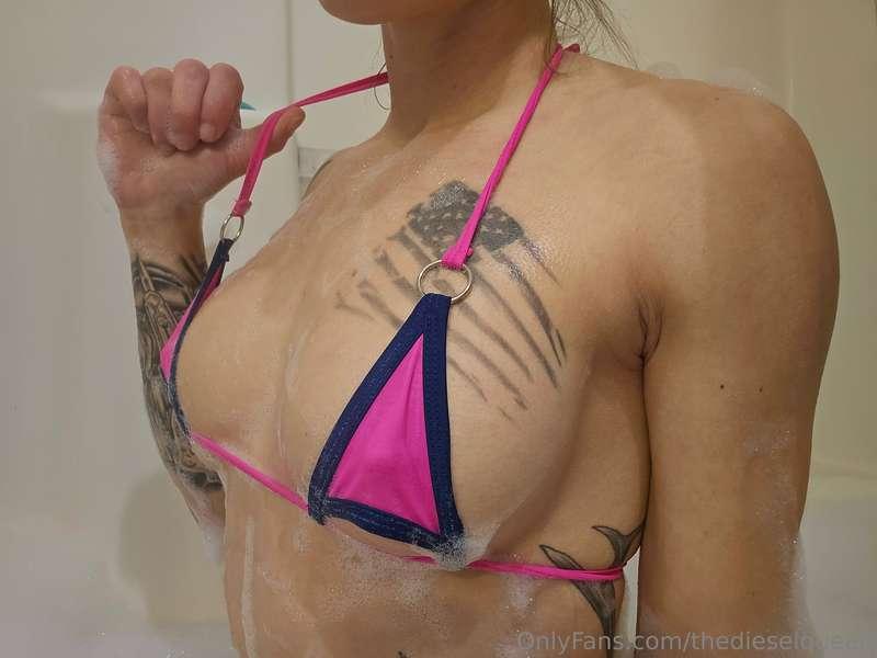 Who's ready for a NEW shoot coming soon👀