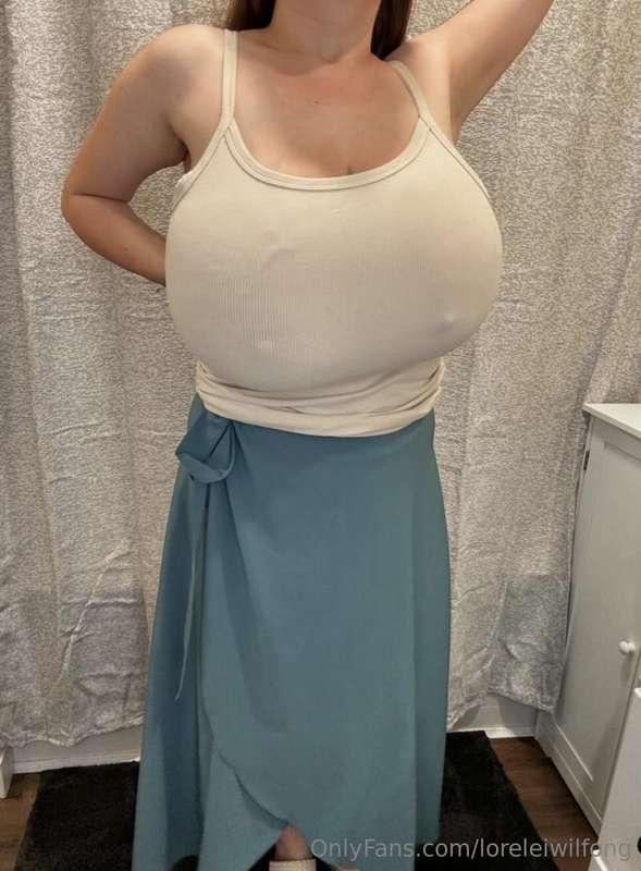 I swear they're getting bigger by the day 😩 I popped my bra ..