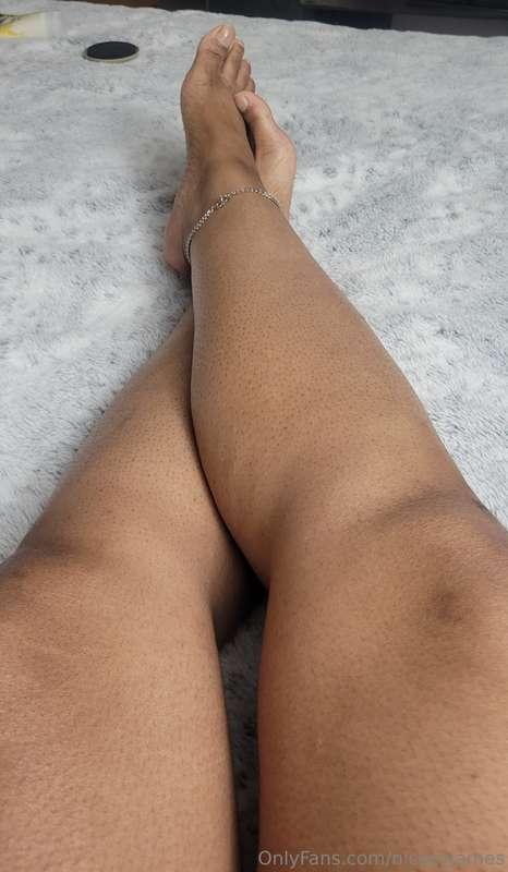 The way this UGG blanket felt against my legs made me wish y..