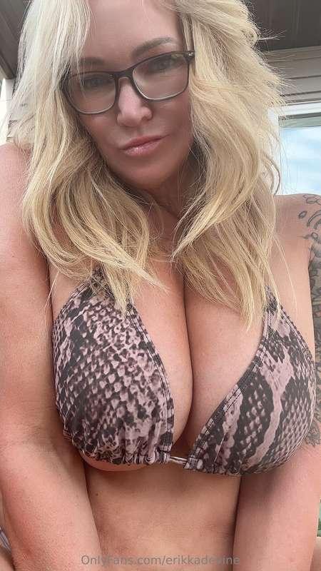getting my sun tan line for you