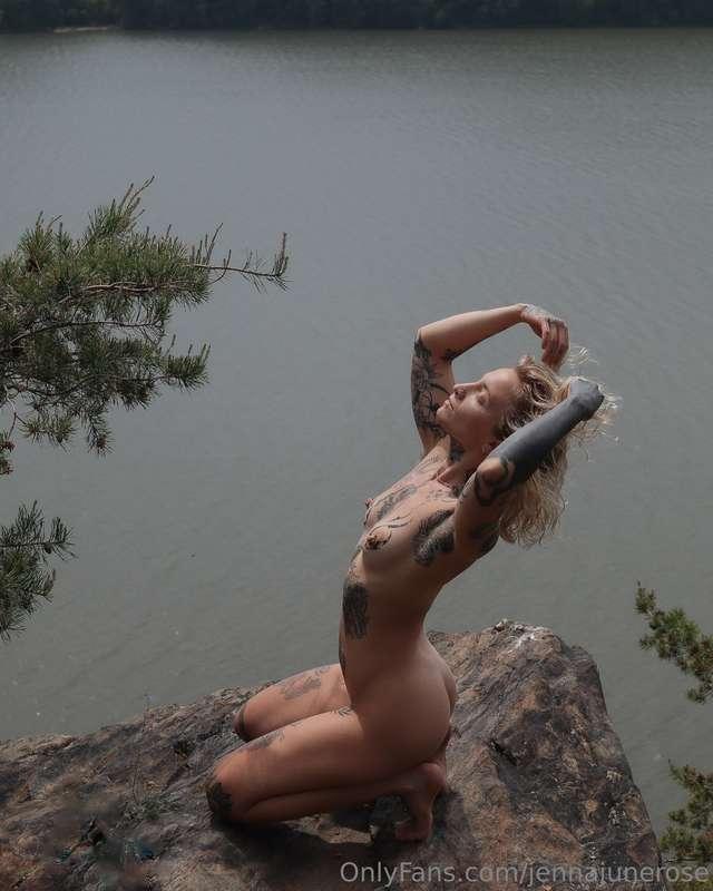 jennajunerose image #1